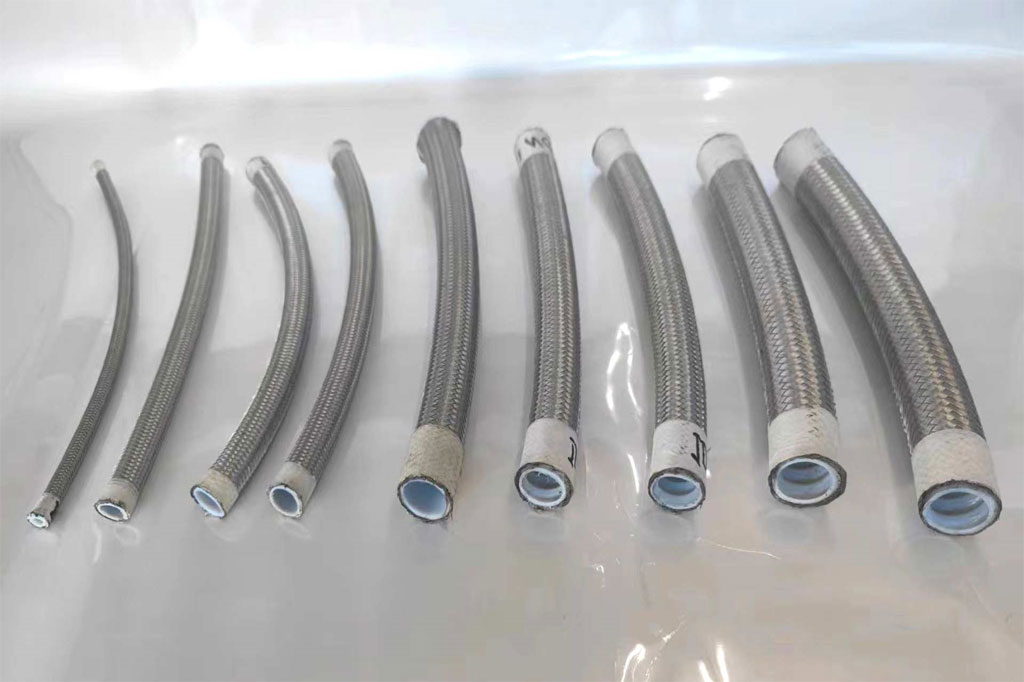 Tube en PTFE tressé